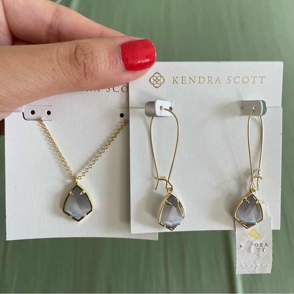 Kendra Scott Slate Cat's Eye Silver Cory Necklace & Carrine Earrings - Picture 10 of 15